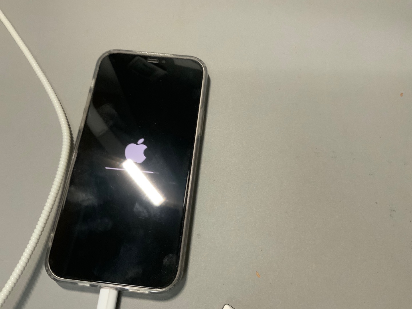 iphone12用电脑更新过程中卡住不动了