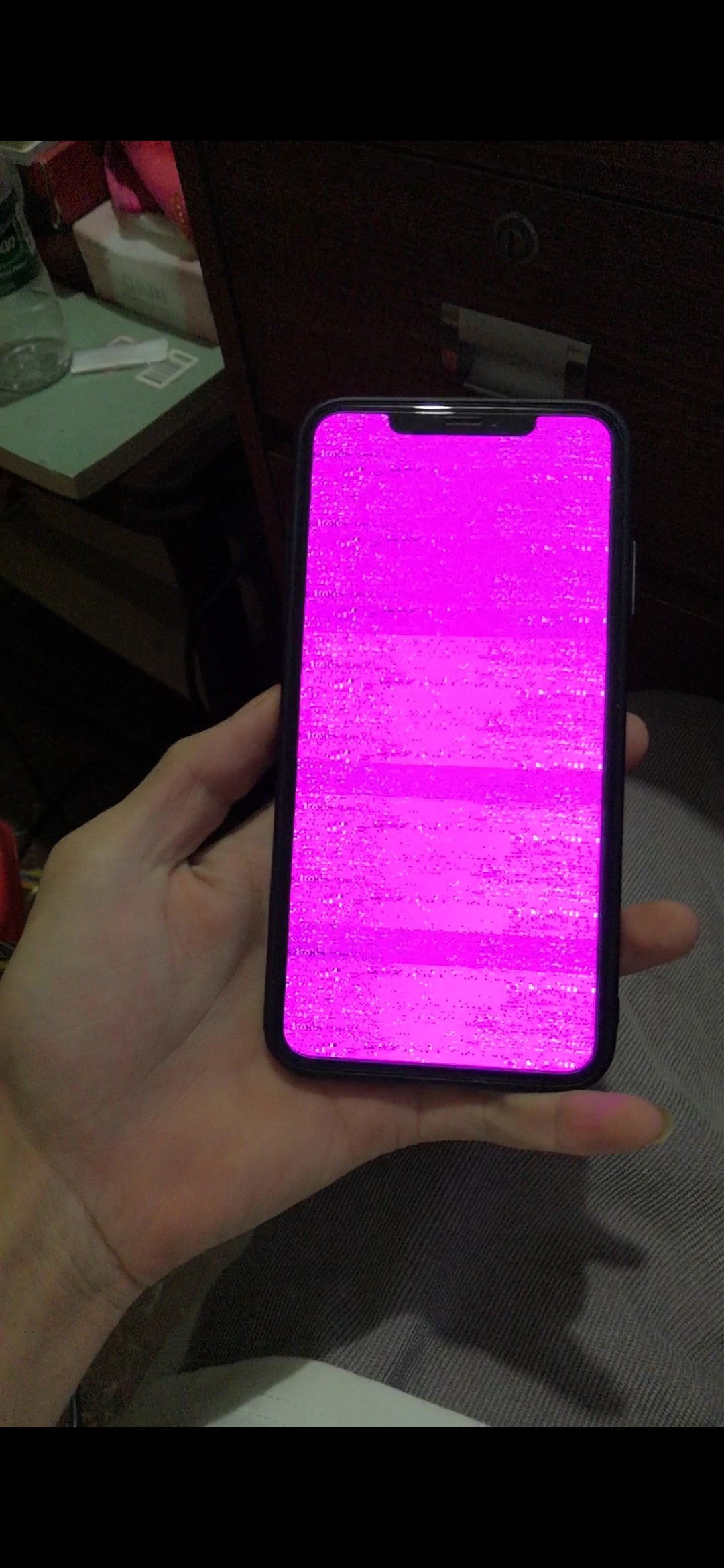 iphone xs max花屏 - apple 社区