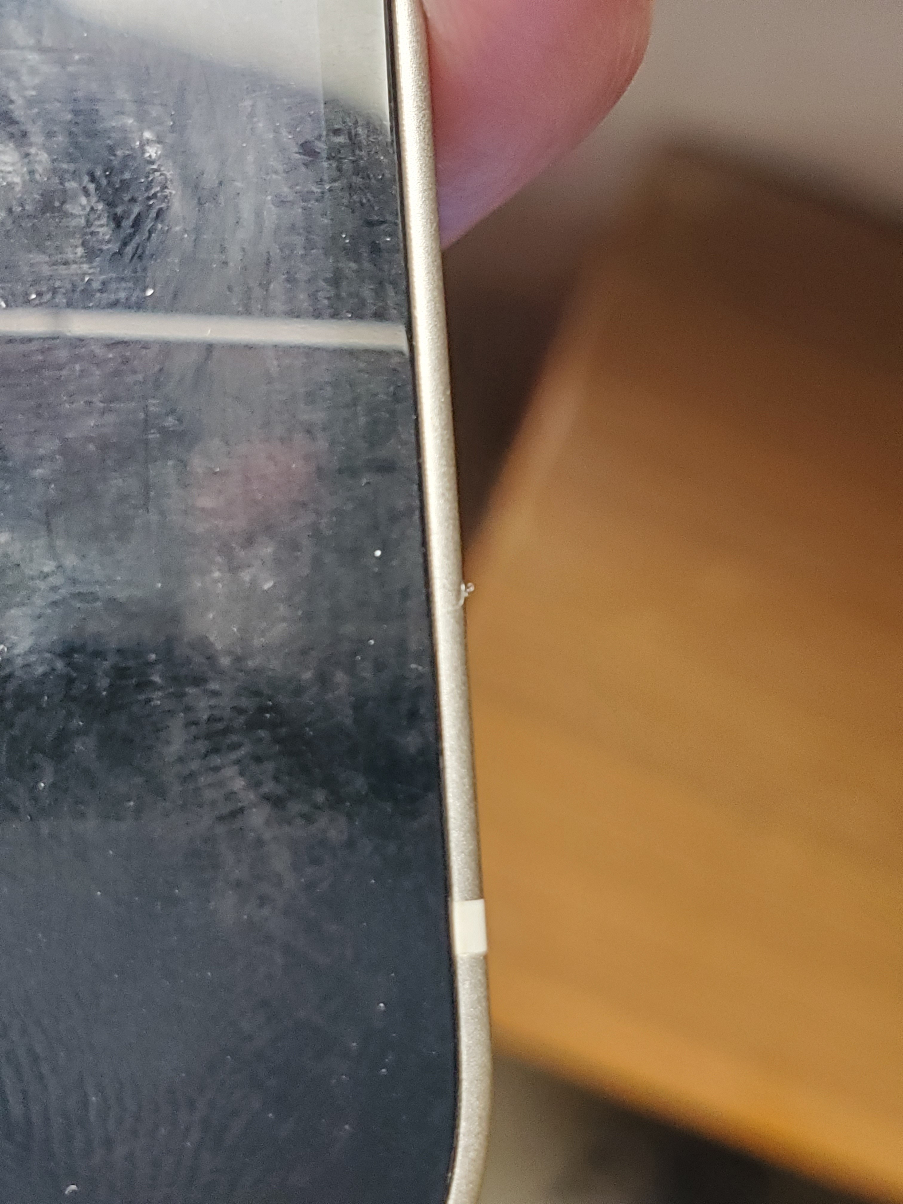 Iphone 12 边框缝隙大肉眼可见 Apple 社区